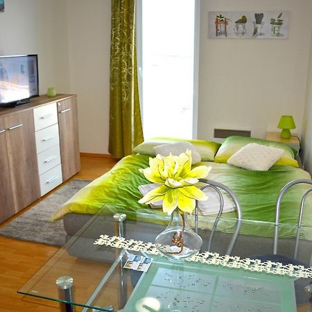 Apartman De Luxe ドノヴァリ エクステリア 写真
