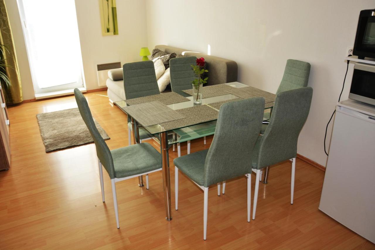Apartman De Luxe ドノヴァリ エクステリア 写真